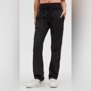 Lululemon Dance Studio Mid-Rise Pant - Short, Size 8